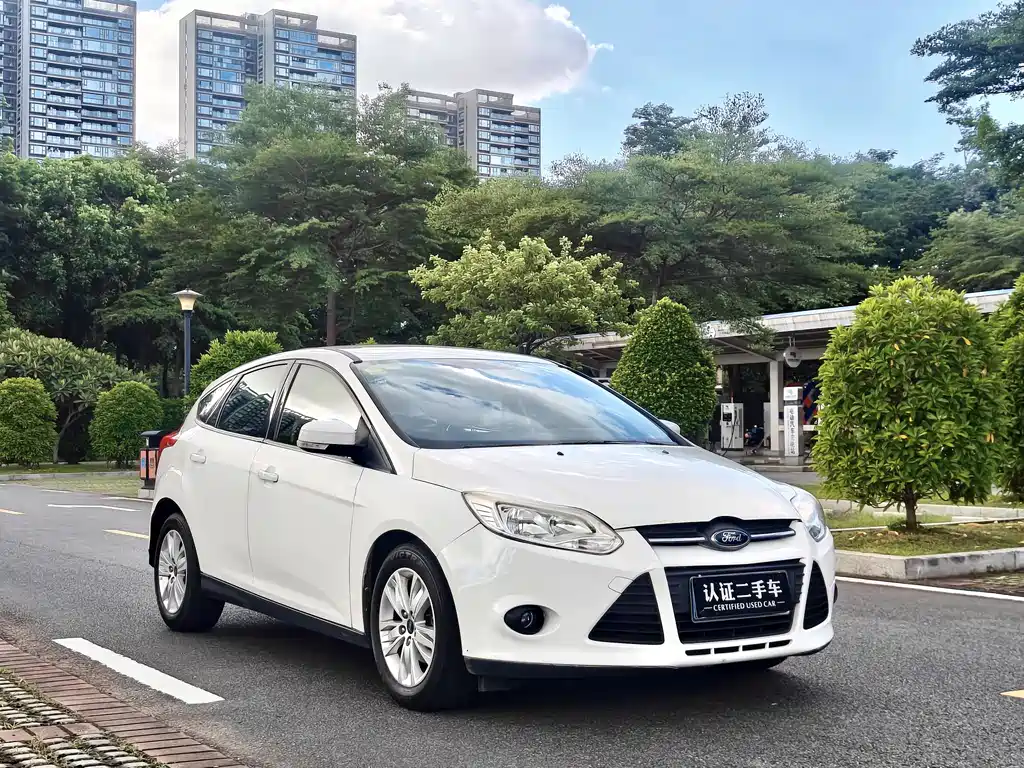 Ford Focus 2012 1.6L AT Comfort