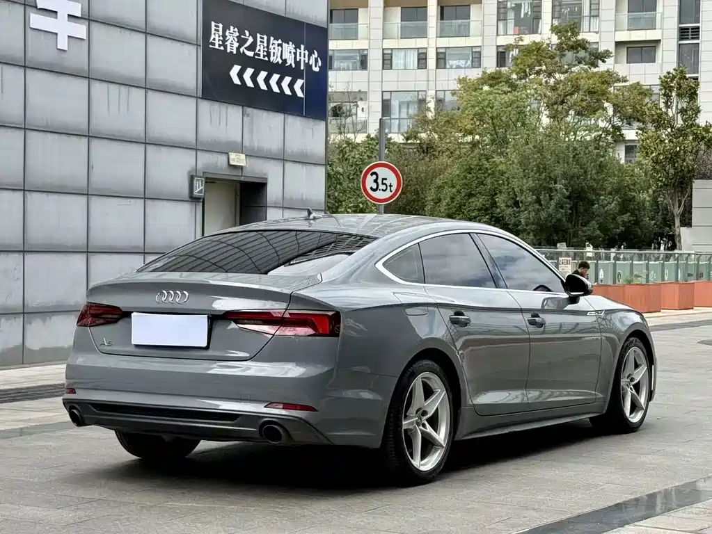 Audi A5 (Import) — миниатюра 9
