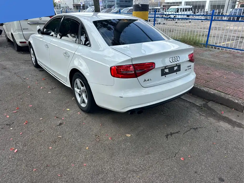 Audi A4L — миниатюра 4