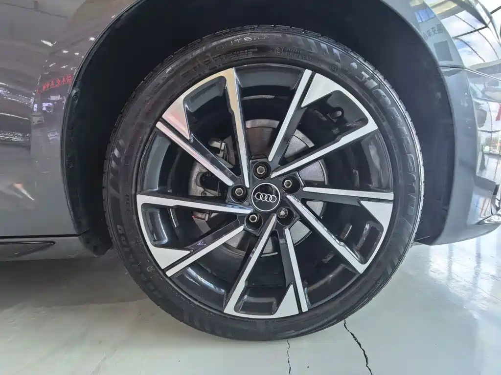 Audi A4L — миниатюра 26