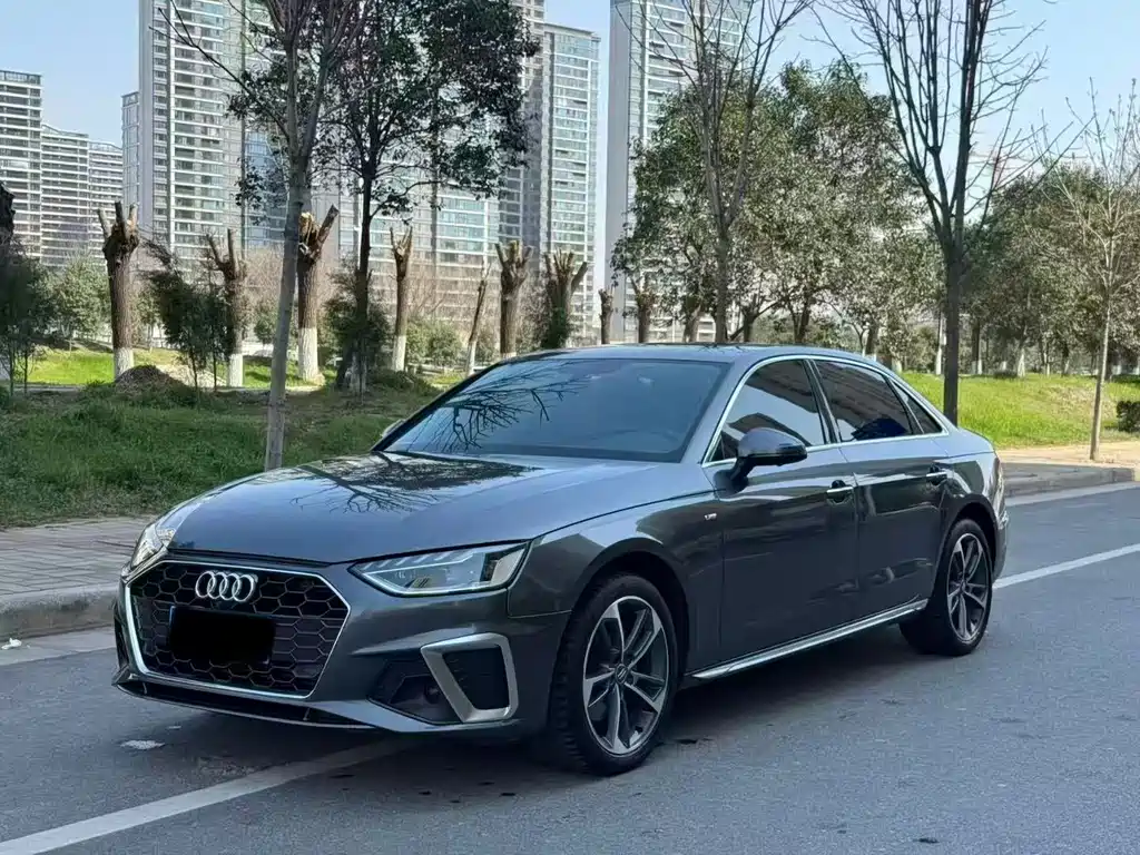 Audi A4L 2021