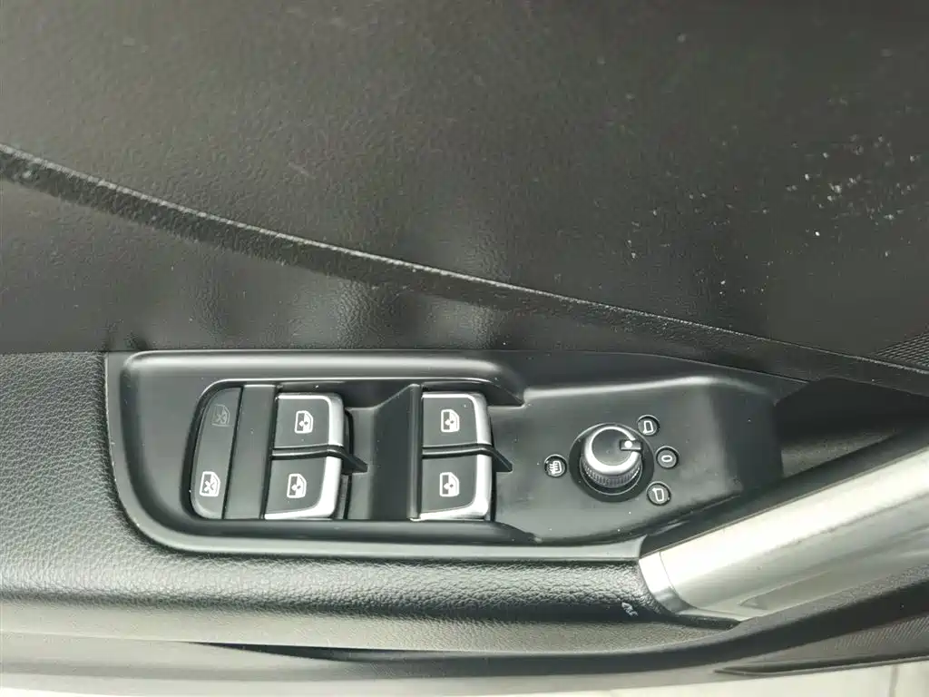Audi Q2L 2021 35 TFSI