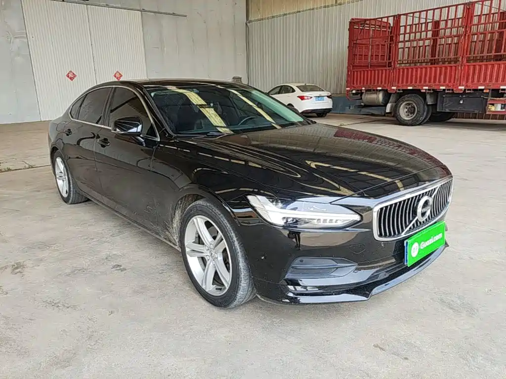 Volvo S90 2018 T4