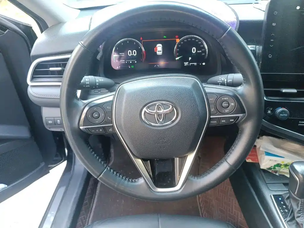 Toyota Camry — миниатюра 6