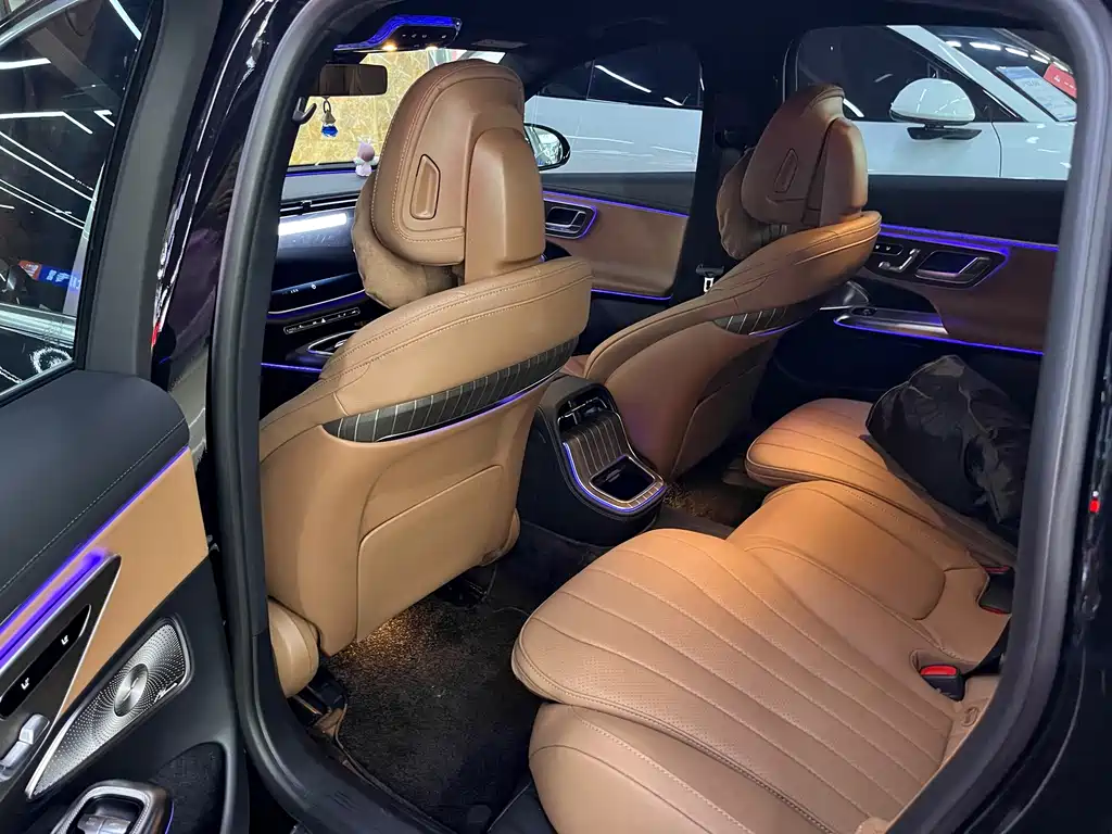 Mercedes-Benz E-Class — миниатюра 4