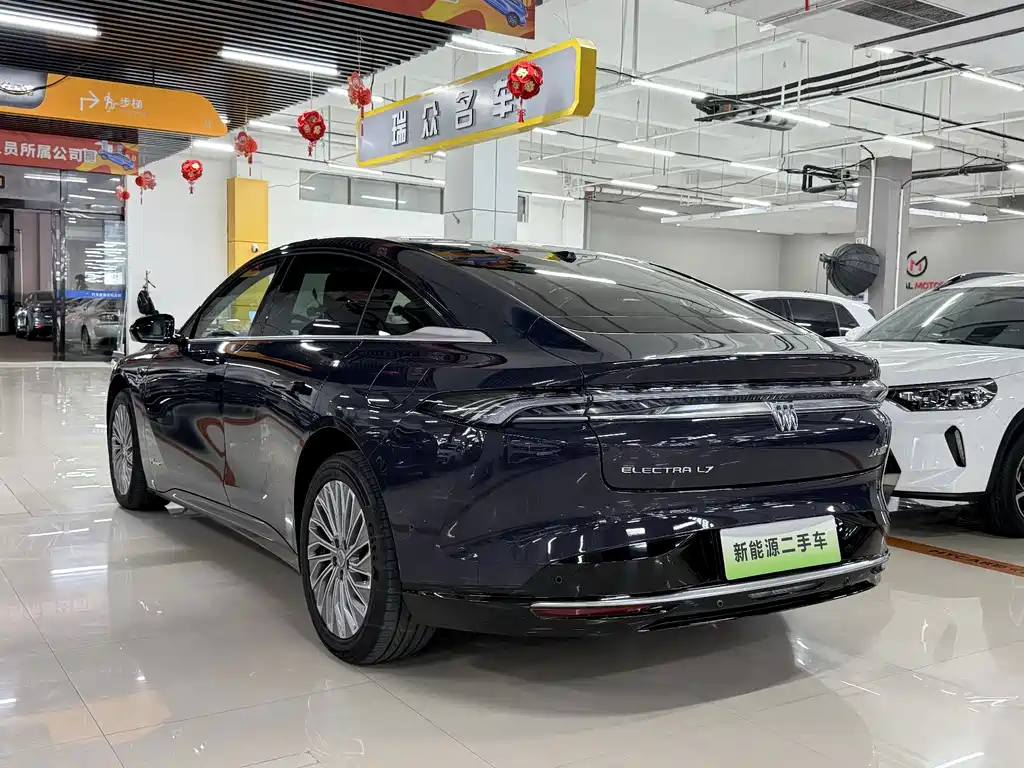 Buick Electra L7 — миниатюра 6