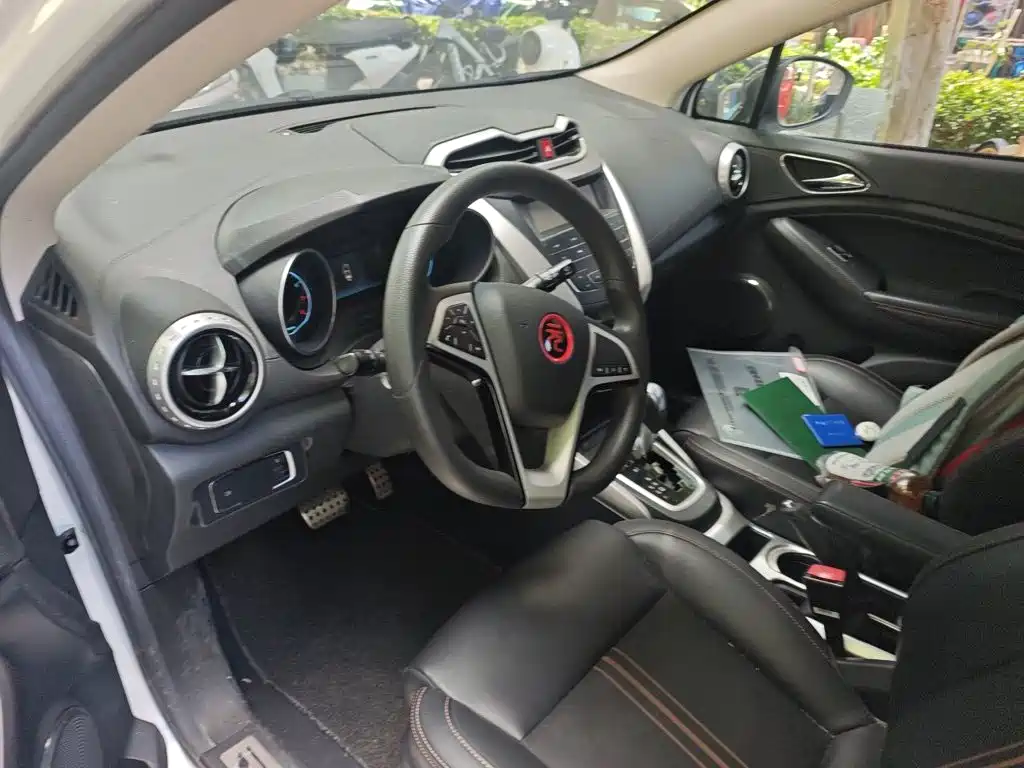 BYD Yuan — миниатюра 11