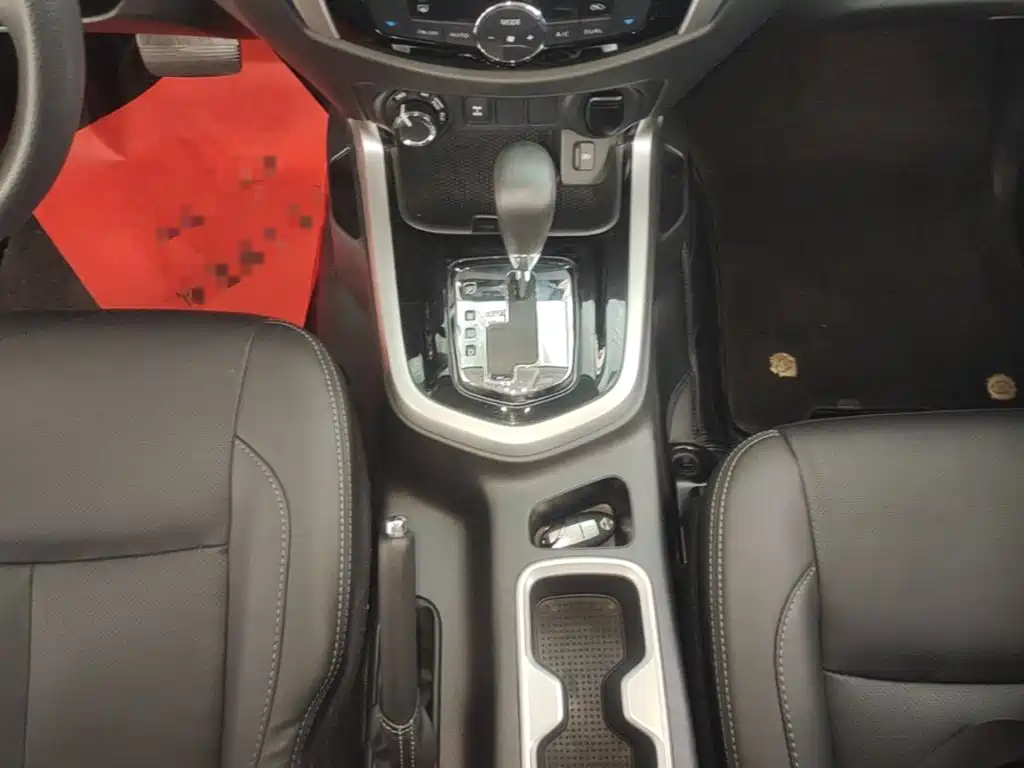 Nissan Terra — миниатюра 14