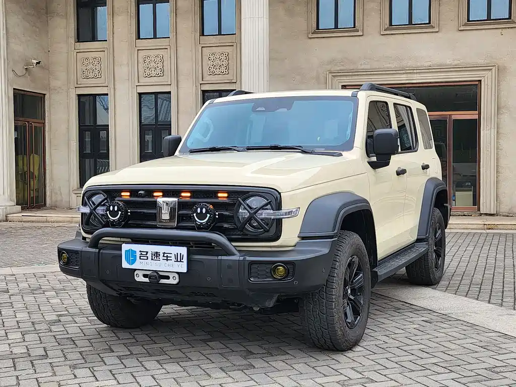 Tank Tank 300 2025