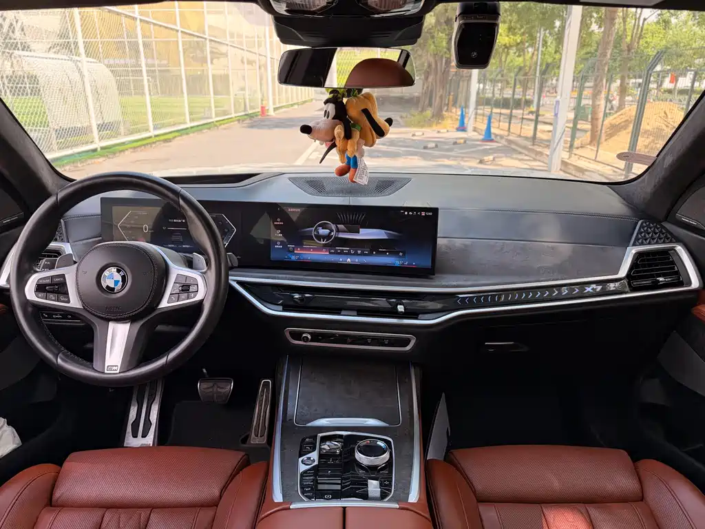 BMW X7 — миниатюра 17