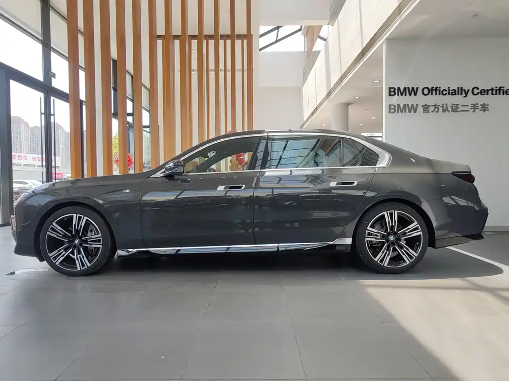 BMW 7 Series 7 2023 740Li Premium M Sport