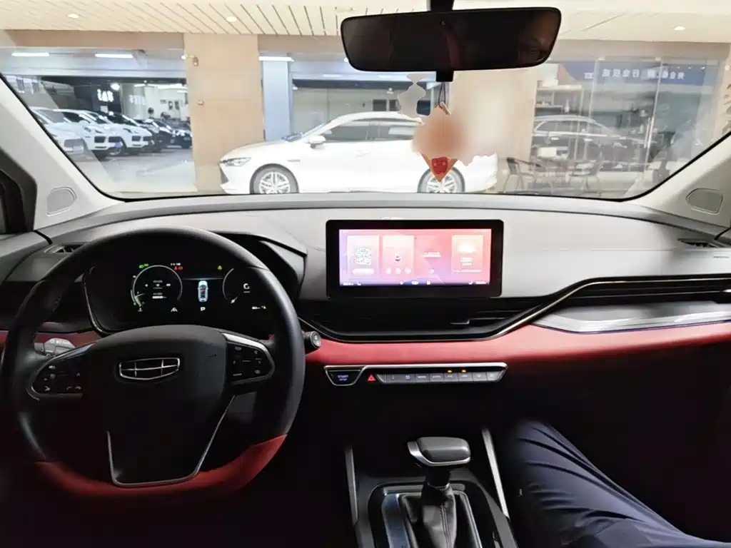 Geely Emgrand S — миниатюра 10