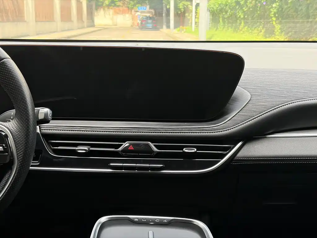 Buick LaCrosse — миниатюра 19