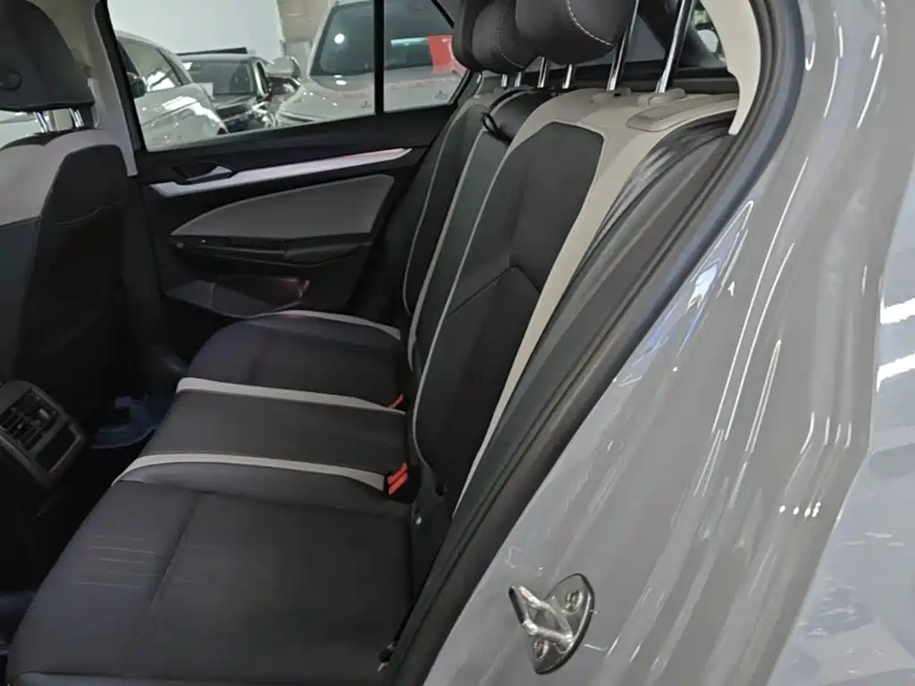 Volkswagen Golf — миниатюра 13