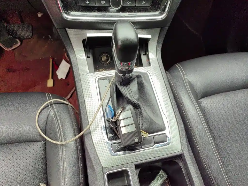 Roewe RX5 — миниатюра 10