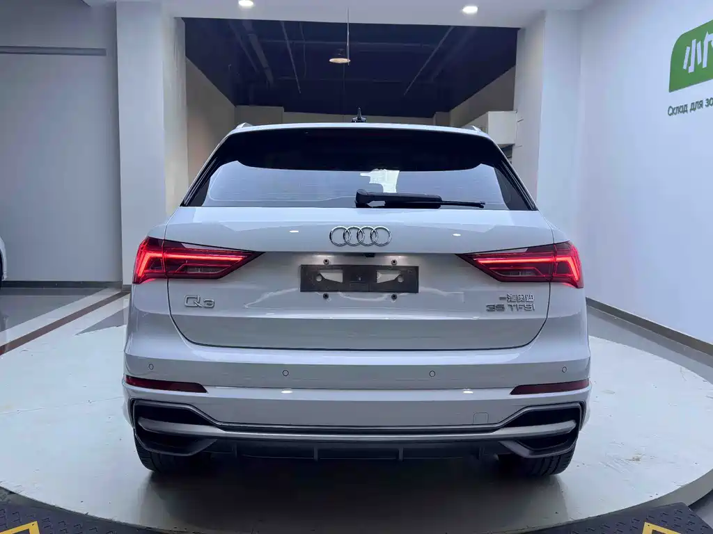 Audi Q3 2023 35 TFSI Fashion (1.4T)