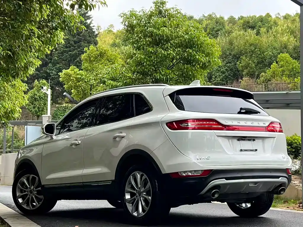 Lincoln MKC — миниатюра 7