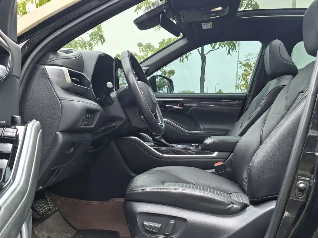 Toyota Crown Kluger 2022 2.0T