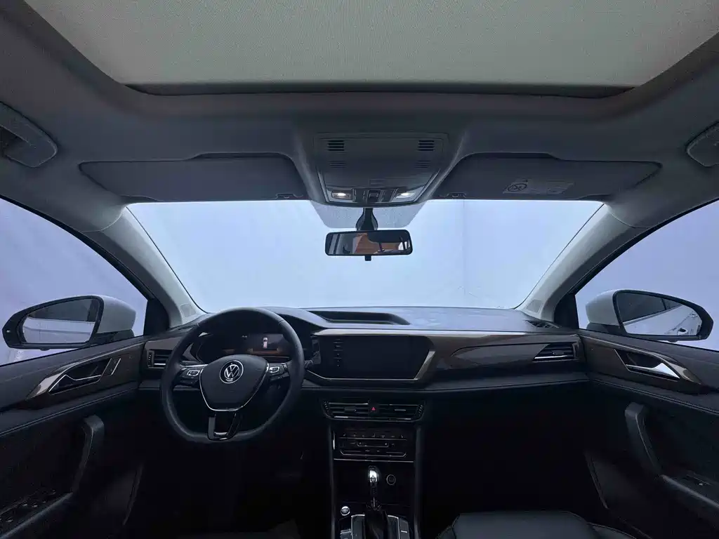 Volkswagen Tharu — миниатюра 10