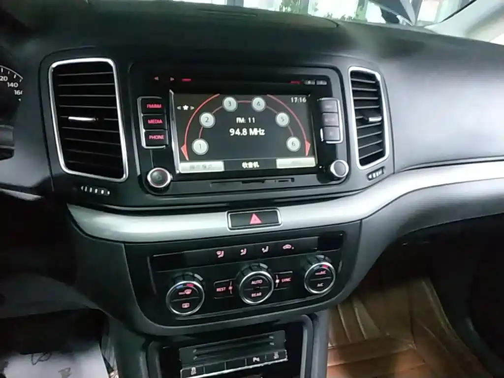 Volkswagen Sharan — миниатюра 13