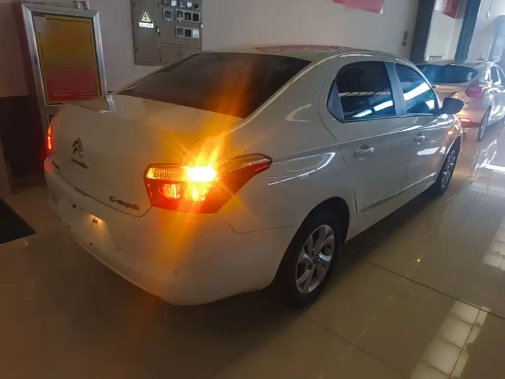 Citroen Elysee — миниатюра 7