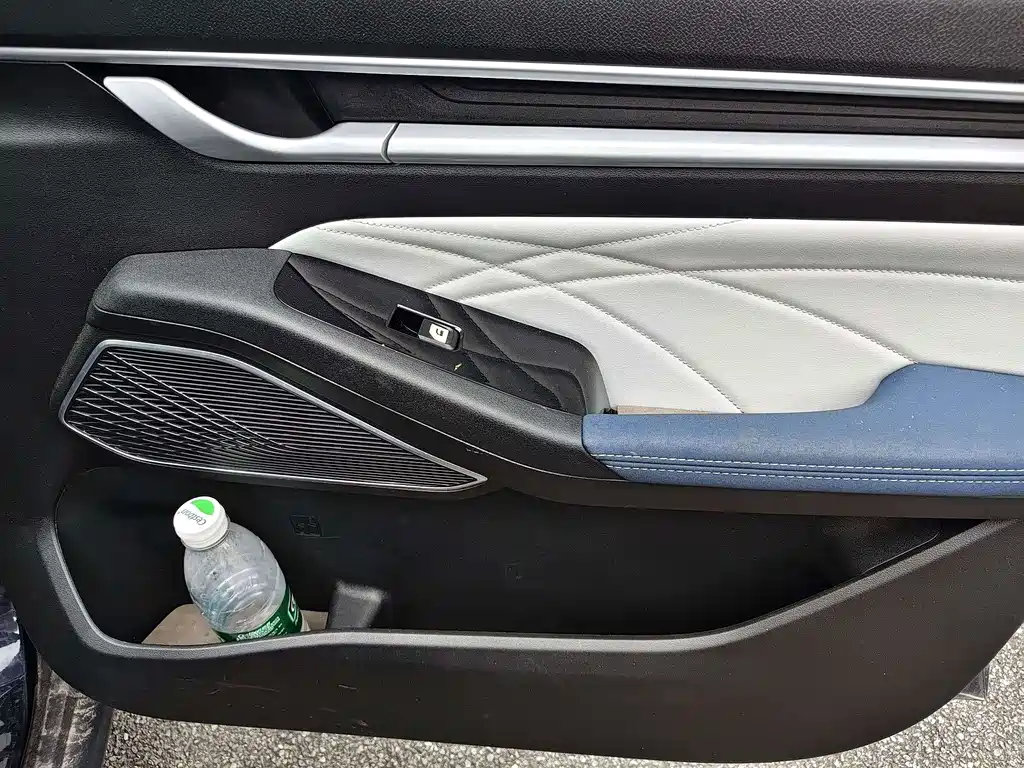 Geely Emgrand — миниатюра 10