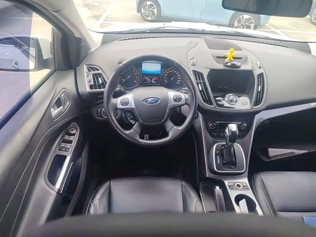 Ford Kuga — миниатюра 15