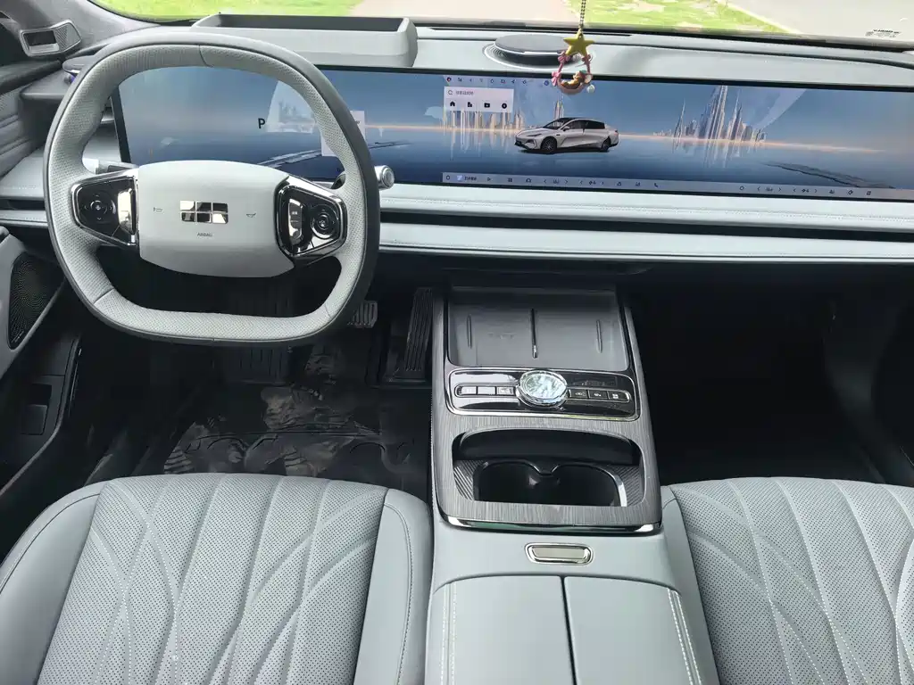 Geely Galaxy Galaxy E8 E8 2025 700km Smart Drive
