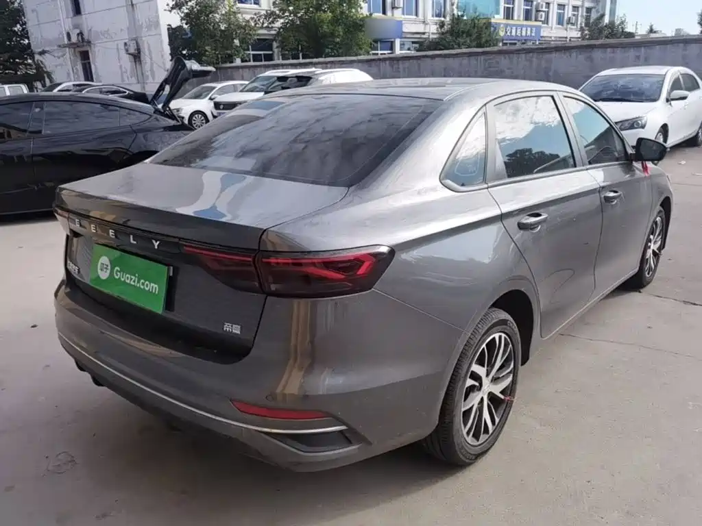 Geely Emgrand — миниатюра 7