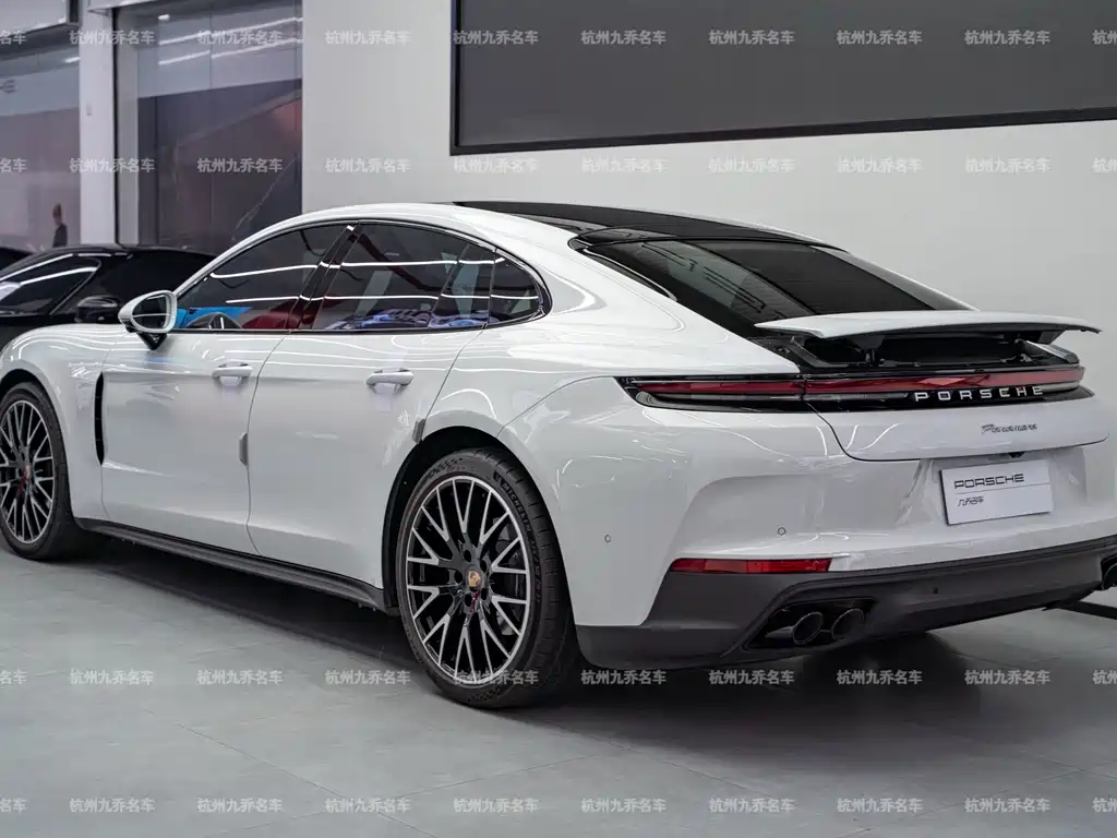 Porsche Panamera — миниатюра 5