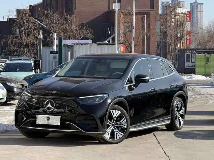 Mercedes-Benz EQE SUV 2024