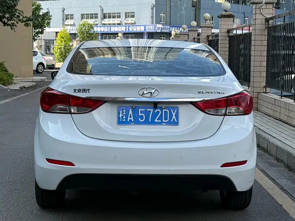 Hyundai Elantra Langdong — миниатюра 4