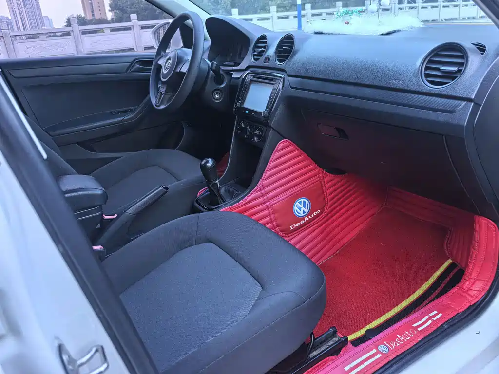 Volkswagen Jetta — миниатюра 9