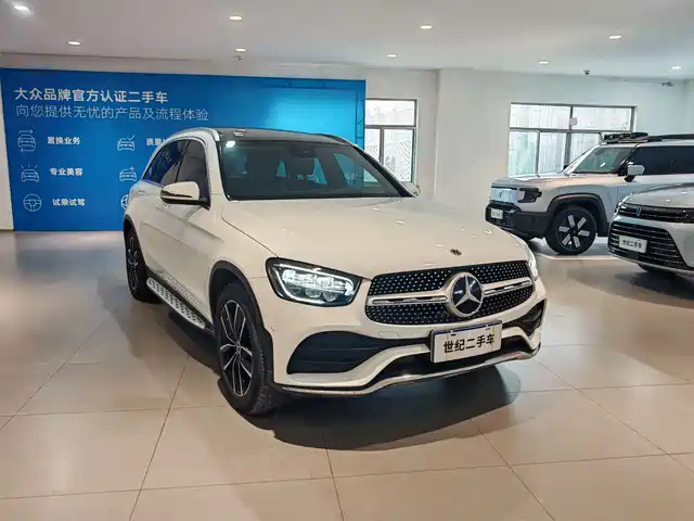 MERCEDES-BENZ GLC