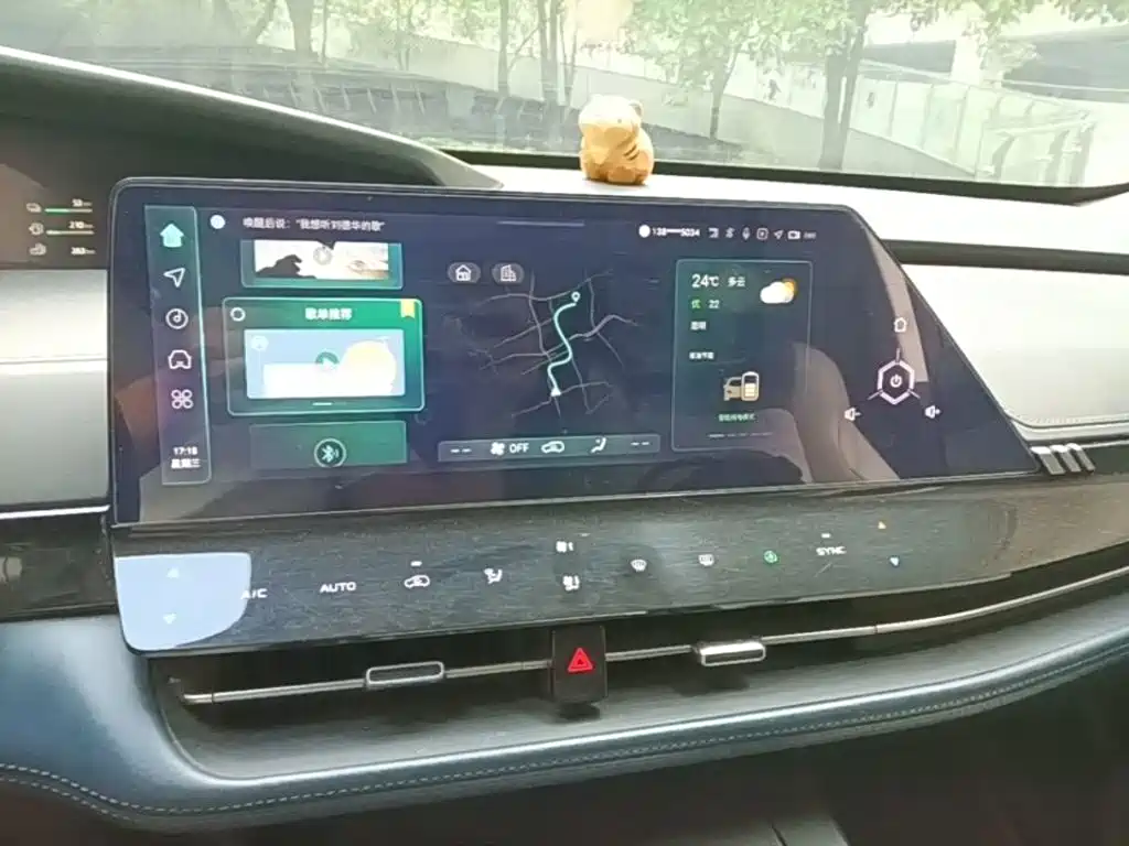 Changan UNI-K iDD — миниатюра 13