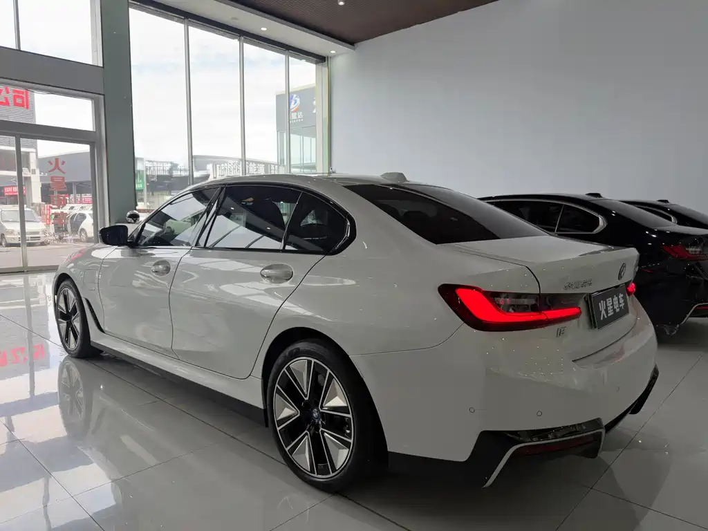 BMW i3 — миниатюра 15