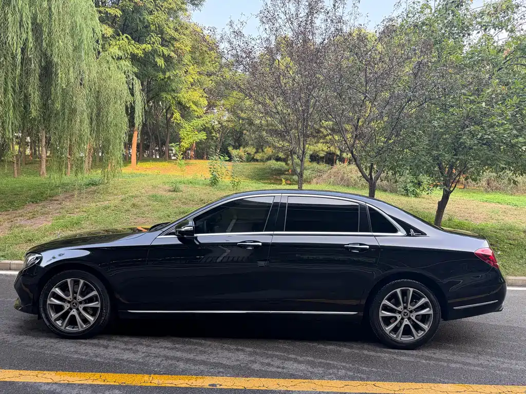 Mercedes-Benz E-Class — миниатюра 4