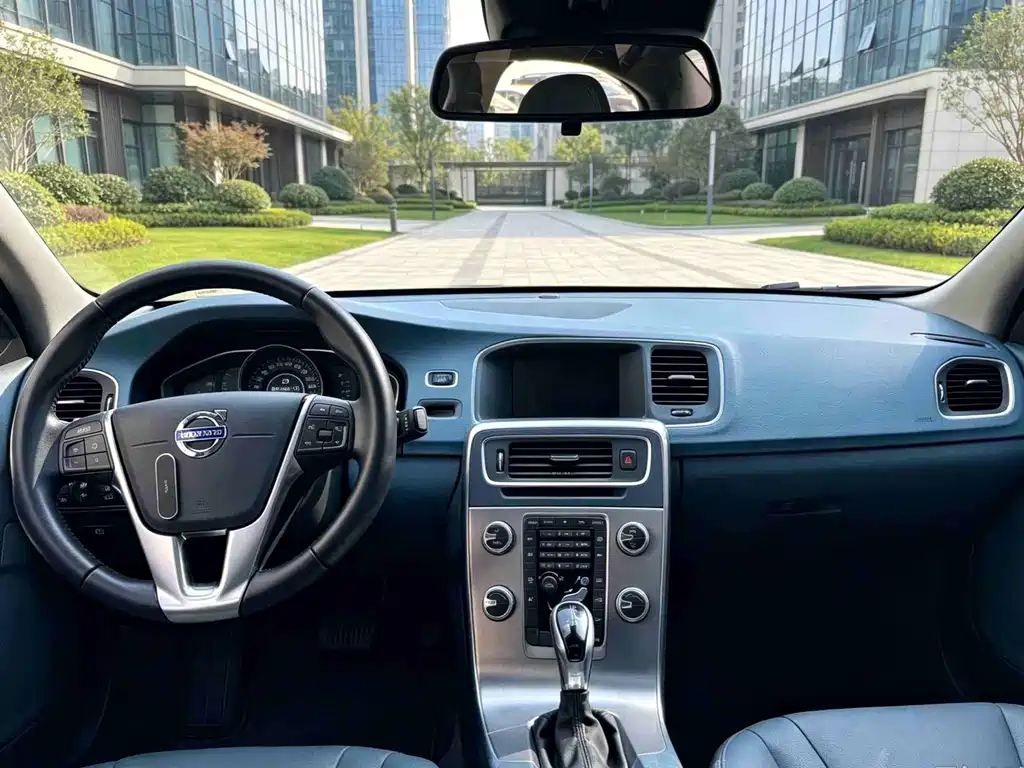 Volvo S60 — миниатюра 5