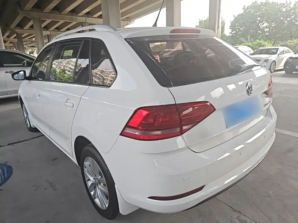 Volkswagen Santana — миниатюра 5