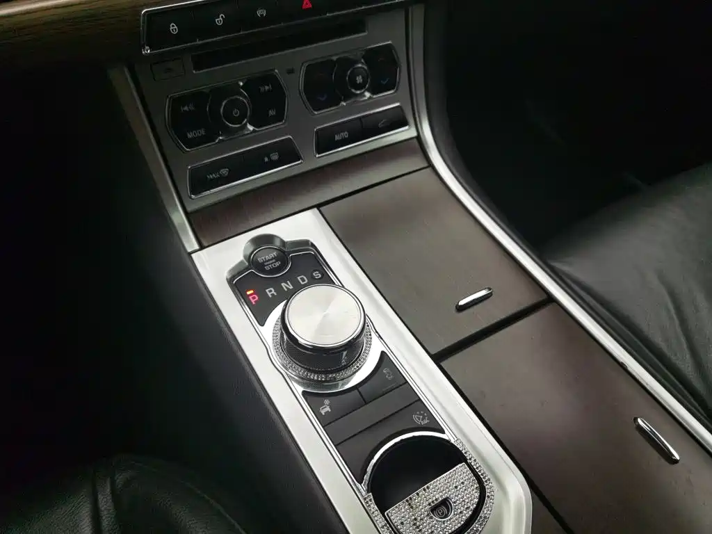 Jaguar XF — миниатюра 13