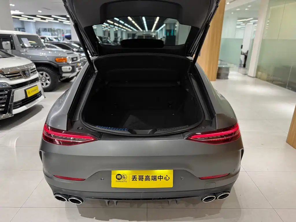 MERCEDES-BENZ AMG GT