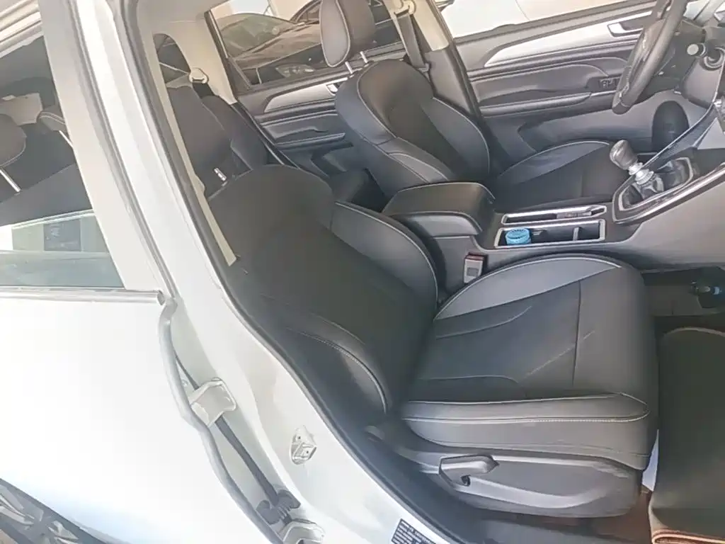 Haval M6 — миниатюра 25