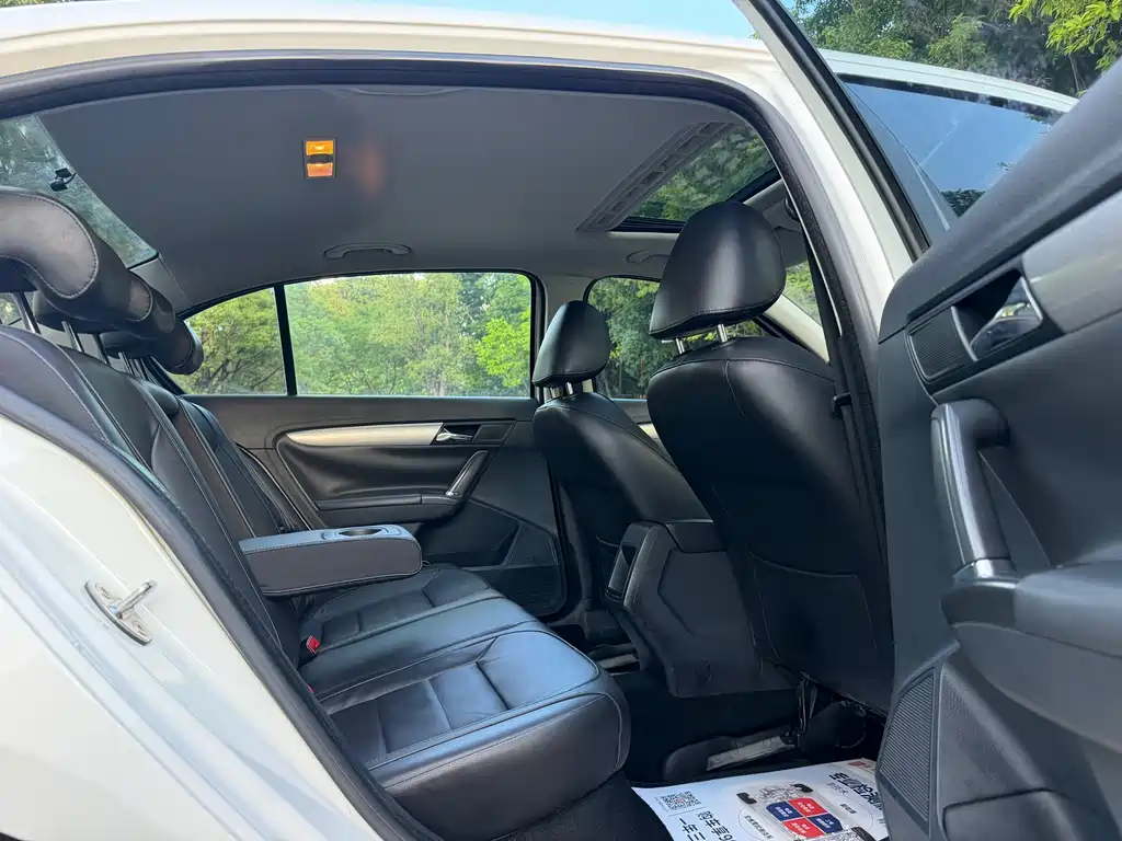 Volkswagen Lavida 2013 1.6L AT Comfort