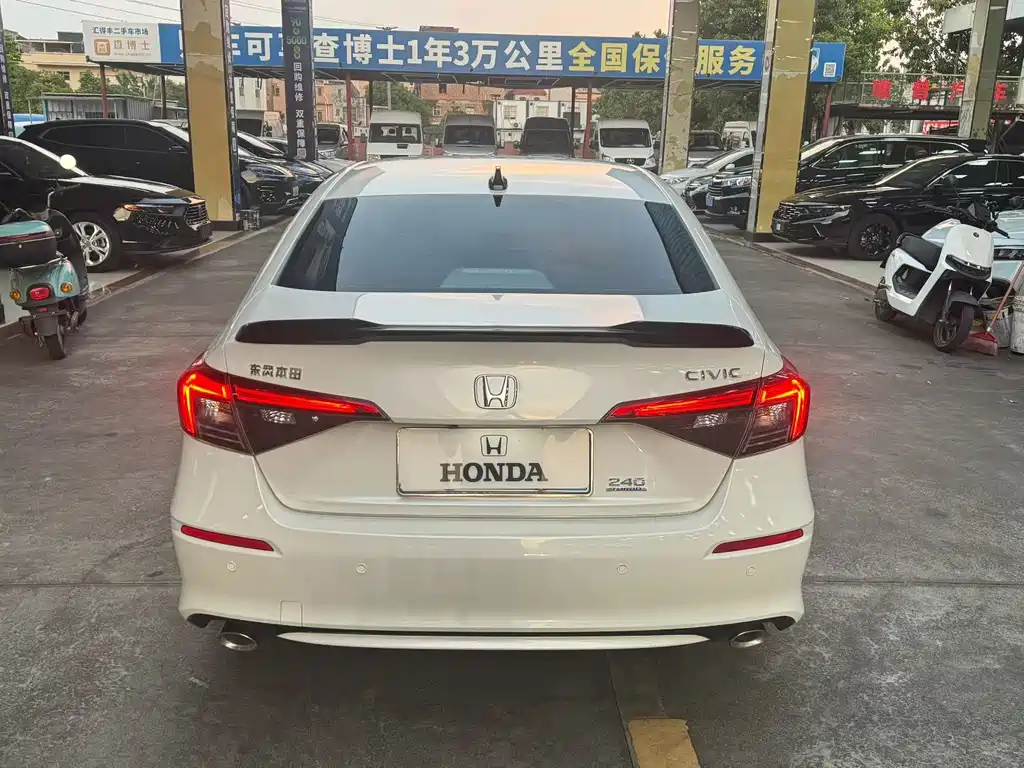 Honda Civic — миниатюра 8
