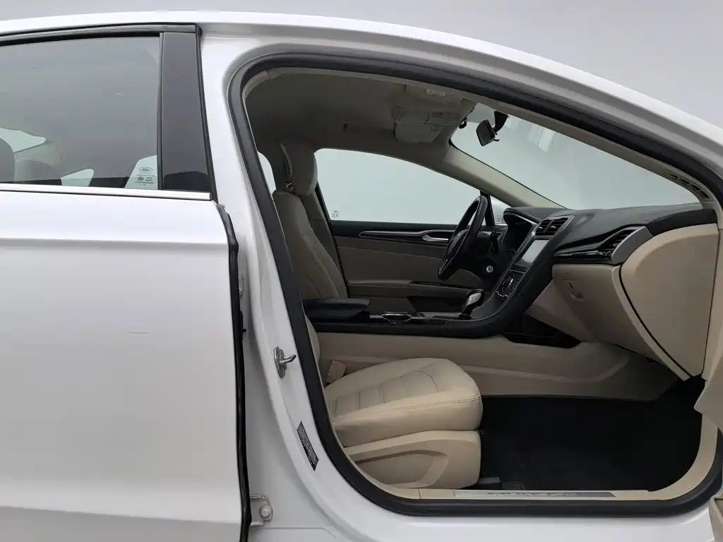 Ford Mondeo — миниатюра 23