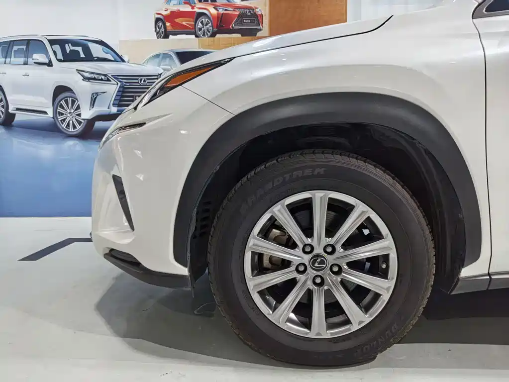 Lexus NX — миниатюра 3