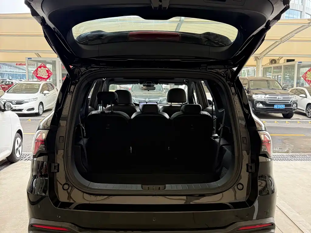 Geely Haoyue L — миниатюра 8