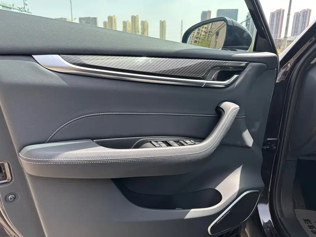 Zhonghua V7 — миниатюра 10