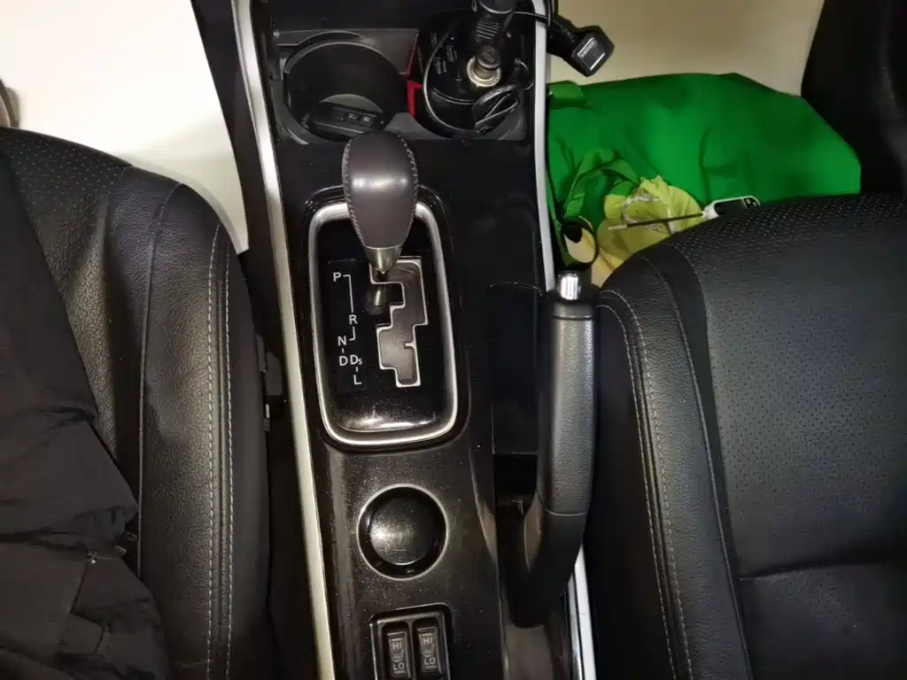 Mitsubishi Outlander — миниатюра 14