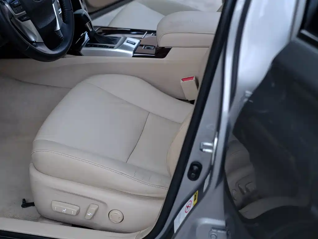 Toyota Reiz — миниатюра 18